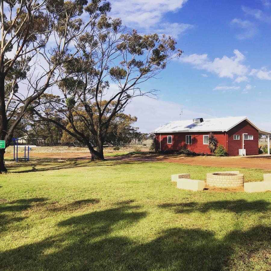 Mary'S Farm Cottages Kukerin ภายนอก รูปภาพ